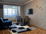 Satılır 2 otaqlı 60 m2 köhnə tikili Xalqlar Dostluğu m.