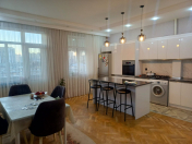 Satılır 4 otaqlı 190 m2 yeni tikili Alatava 1