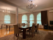 Satılır 6 otaqlı 240 m2 villa Qara Qarayev m.
