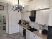 Satılır 2 otaqlı 75 m2 yeni tikili Binə ticarət mərkəzi