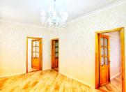 Satılır 3 otaqlı 60 m2 köhnə tikili Memar Əcəmi m.