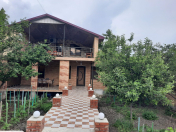 Satılır 4 otaqlı 129 m2 həyət evi Qax