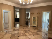 Satılır 4 otaqlı 232 m2 yeni tikili 28 May m.