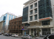 İcarəyə verilir 5 otaqlı 285 m2 ofis 8 Noyabr m.