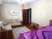 Satılır 1 otaqlı 50 m2 köhnə tikili Həzi Aslanov m.