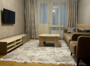 İcarəyə verilir 2 otaqlı 55 m2 köhnə tikili İçəri Şəhər m.