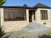 Satılır 4 otaqlı 135 m2 həyət evi Novxanı