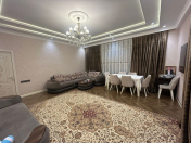 Satılır 3 otaqlı 130 m2 yeni tikili Şah İsmayıl Xətai m.
