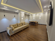 Satılır 3 otaqlı 148 m2 yeni tikili 8 Noyabr m.