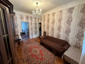 İcarəyə verilir 2 otaqlı 60 m2 köhnə tikili 28 May m.