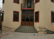 Satılır 7 otaqlı 190 m2 həyət evi Binə