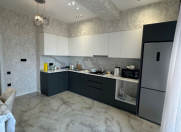 Satılır 2 otaqlı 90 m2 yeni tikili Qara Qarayev m.