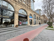 İcarəyə verilir 5 otaqlı 240 m2 ofis Sahil m.