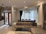 Satılır 3 otaqlı 100 m2 yeni tikili 28 May m.