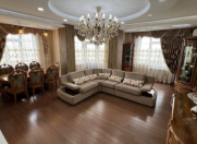 Satılır 4 otaqlı 162 m2 yeni tikili Yasamal r.