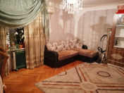 İcarəyə verilir 2 otaqlı 42 m2 köhnə tikili Elmlər Akademiyası m.