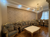 Satılır 2 otaqlı 70 m2 yeni tikili Qara Qarayev m.