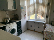 Satılır 3 otaqlı 80 m2 köhnə tikili Neftçilər m.