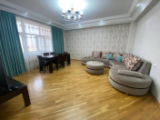 Satılır 3 otaqlı 110 m2 yeni tikili Əhmədli m.