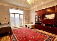 Satılır 3 otaqlı 80 m2 köhnə tikili Gənclik m.