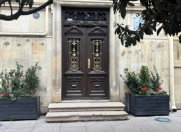 İcarəyə verilir 8 otaqlı 210 m2 obyekt 28 May m.