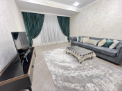 İcarəyə verilir 3 otaqlı 145 m2 yeni tikili 28 May m.