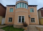 İcarəyə verilir 6 otaqlı 360 m2 həyət evi Badamdar