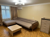 İcarəyə verilir 3 otaqlı 60 m2 köhnə tikili Heydər Əliyev Mərkəzi