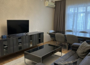 Satılır 4 otaqlı 95 m2 köhnə tikili Yeni Yasamal