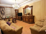 Satılır 2 otaqlı 70 m2 köhnə tikili İnşaatçılar m.