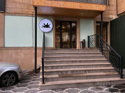 Satılır 2 otaqlı 83 m2 obyekt Elmlər Akademiyası m.