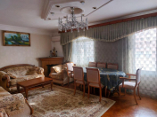 İcarəyə verilir 3 otaqlı 110 m2 köhnə tikili Elmlər Akademiyası m.