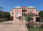 Satılır 8 otaqlı 340 m2 həyət evi Bülbülə