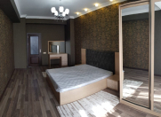 İcarəyə verilir 3 otaqlı 130 m2 yeni tikili Gənclik m.