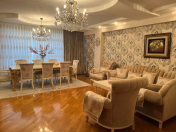 Satılır 4 otaqlı 170 m2 yeni tikili 28 May m.
