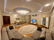 Satılır 3 otaqlı 160 m2 yeni tikili 2 mkr
