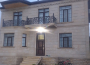 Satılır 6 otaqlı 270 m2 villa Qafqaz Universiteti