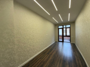 Satılır 4 otaqlı 170 m2 yeni tikili Gənclik m.
