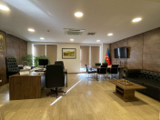 İcarəyə verilir 35 otaqlı 1640 m2 ofis Elmlər Akademiyası m.