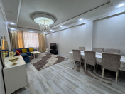 Satılır 3 otaqlı 130 m2 yeni tikili Memar Əcəmi m.