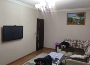 Satılır 3 otaqlı 80 m2 köhnə tikili Xalqlar Dostluğu m.