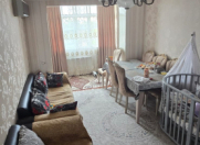 Satılır 2 otaqlı 55 m2 köhnə tikili Elmlər Akademiyası m.