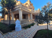 Satılır 13 otaqlı 1200 m2 villa Bakı