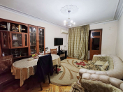 Satılır 3 otaqlı 60 m2 köhnə tikili Gənclik m.