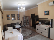 Satılır 3 otaqlı 130 m2 yeni tikili İnşaatçılar m.
