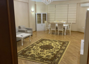 Satılır 4 otaqlı 167 m2 yeni tikili Şah İsmayıl Xətai m.