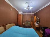 Satılır 4 otaqlı 110 m2 köhnə tikili 8 mkr