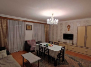 Satılır 2 otaqlı 70 m2 köhnə tikili Nizami m.