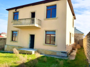 Satılır 5 otaqlı 200 m2 həyət evi Novxanı
