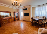 Satılır 3 otaqlı 128 m2 yeni tikili İnşaatçılar m.